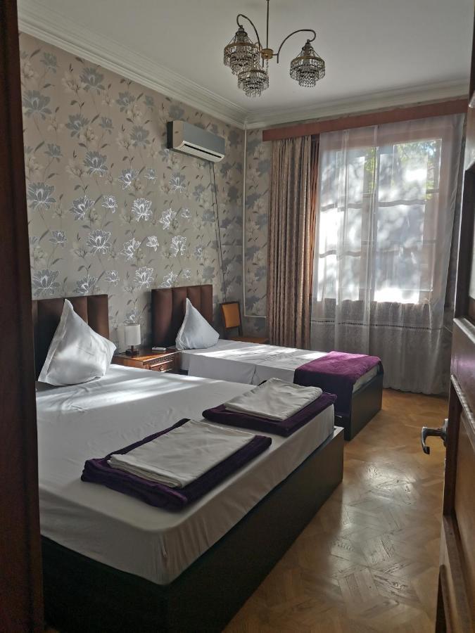 European Backpackers 欧洲背包客&大厨房 Hostel Tbilisi Bagian luar foto