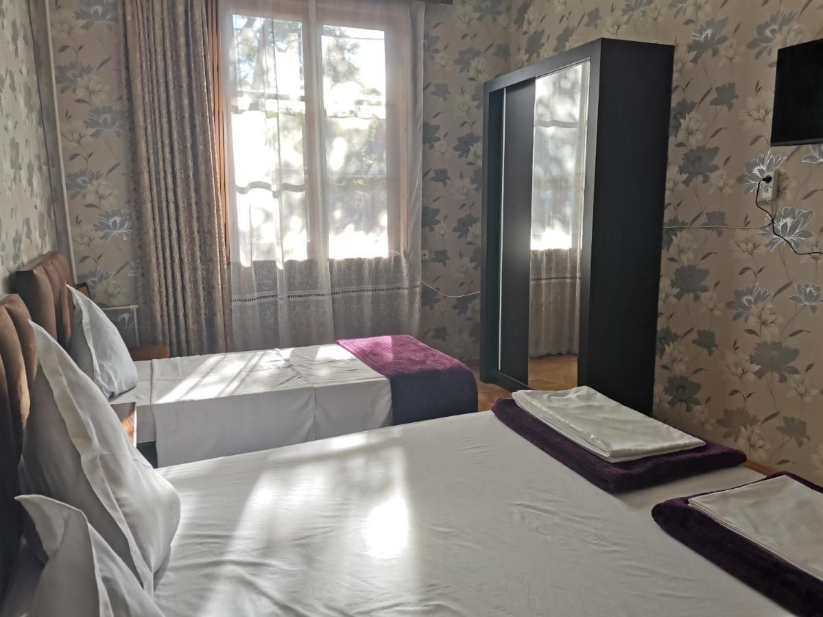 European Backpackers 欧洲背包客&大厨房 Hostel Tbilisi Bagian luar foto