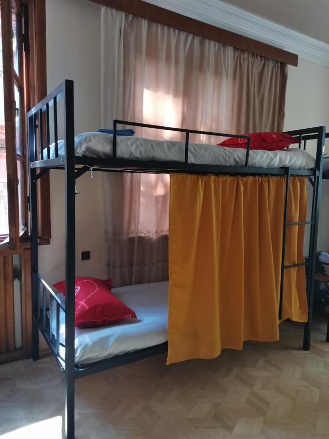 European Backpackers 欧洲背包客&大厨房 Hostel Tbilisi Bagian luar foto