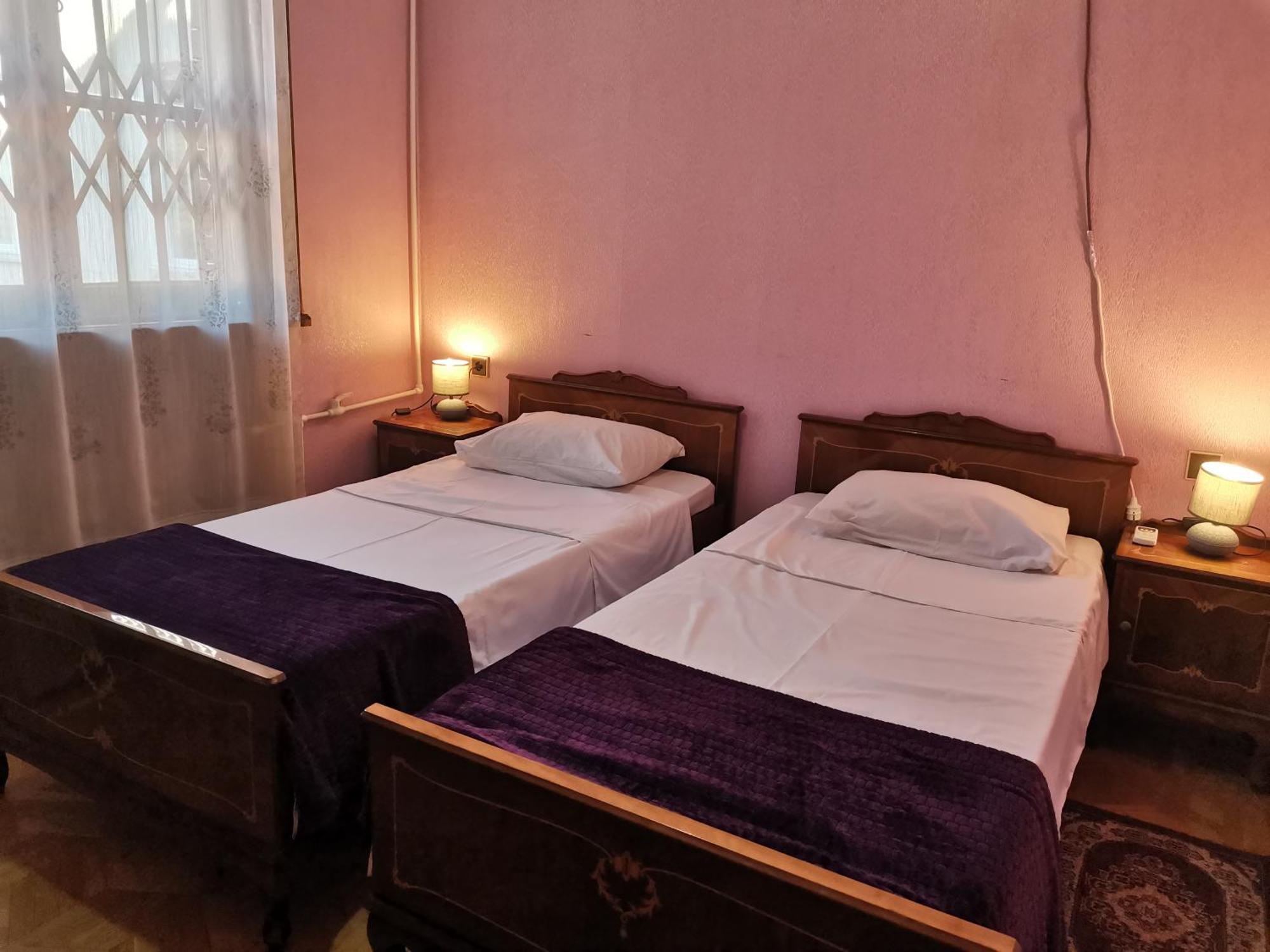European Backpackers 欧洲背包客&大厨房 Hostel Tbilisi Bagian luar foto